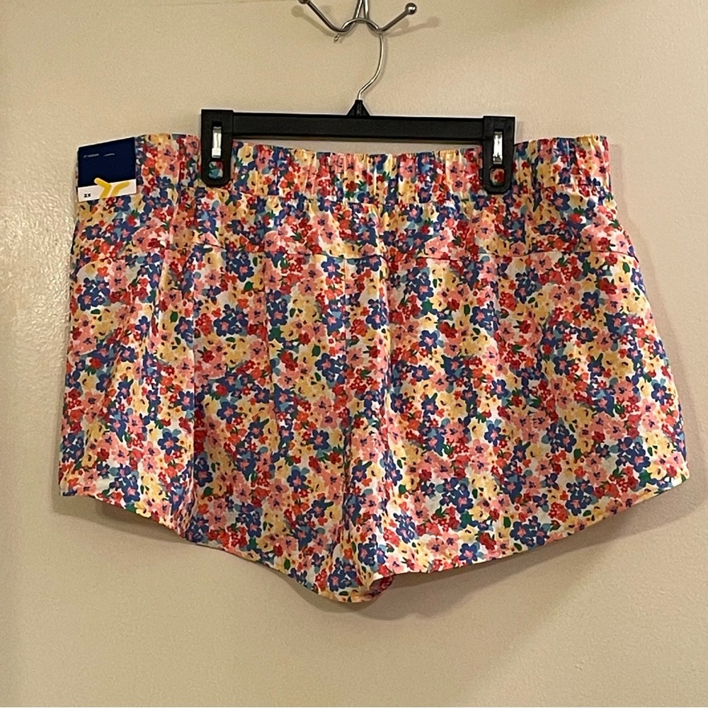 OLD NAVY 3" Inseam Mid Rise StretchTech Run Shorts - Picture 4 of 6